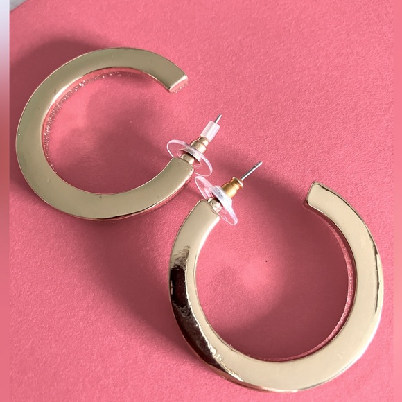 Women’s Hoop earrings, one side beautiful pinkish sparkle, other side gold. - Picture 11 of 16
